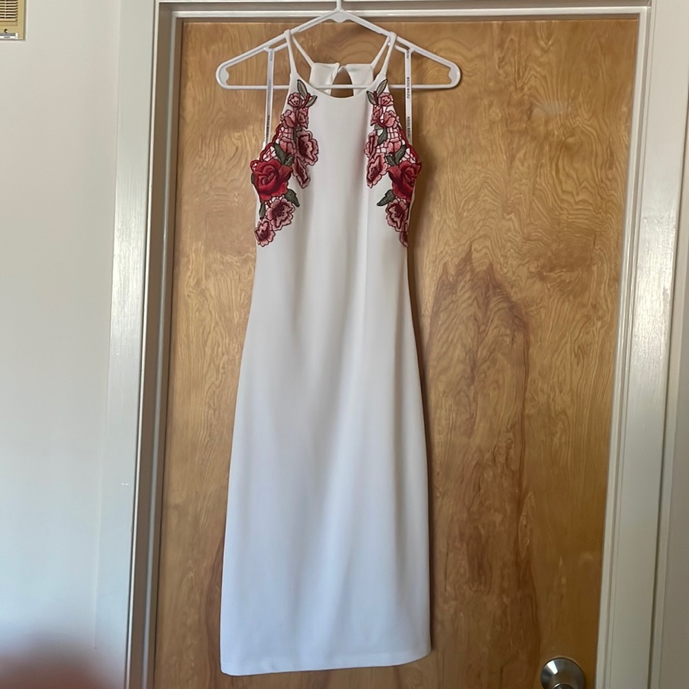 Stunning midi dress. Perfect for bridal activities!